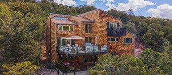 Raven Hill - Stunning Views from Three Decks