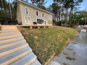 Property grounds - Secluded Cabin 2 directly on Houston County Lake (Crockett)