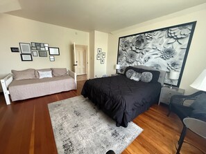5 Schlafzimmer, Bügeleisen/Bügelbrett, kostenloses WLAN, Bettwäsche
