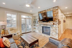 Smart TV, fireplace, video games, books