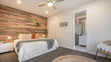 3 bedrooms, iron/ironing board, travel cot, WiFi