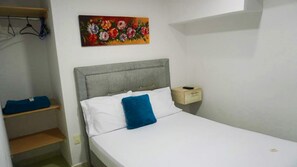 Habitación doble estándar | Ropa de cama hipoalergénica, wifi gratis y ropa de cama 