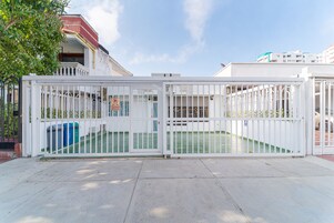 Entrada de la propiedad