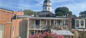 In the Heart of Annapolis at Capital Views, w Free Off-Site Parking & Patio at Historic Home