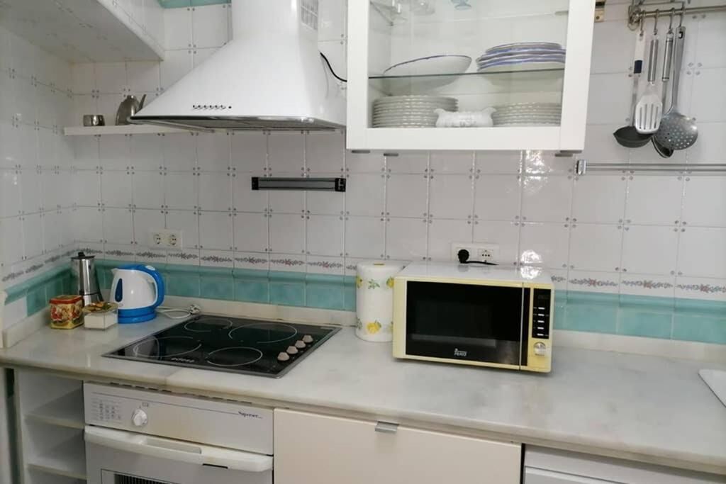 Casa Maruja en Cútar con jacuzzi y Wifi fibra 300 Mb