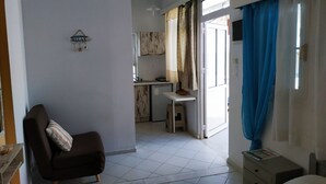 1 habitación, internet y ropa de cama 