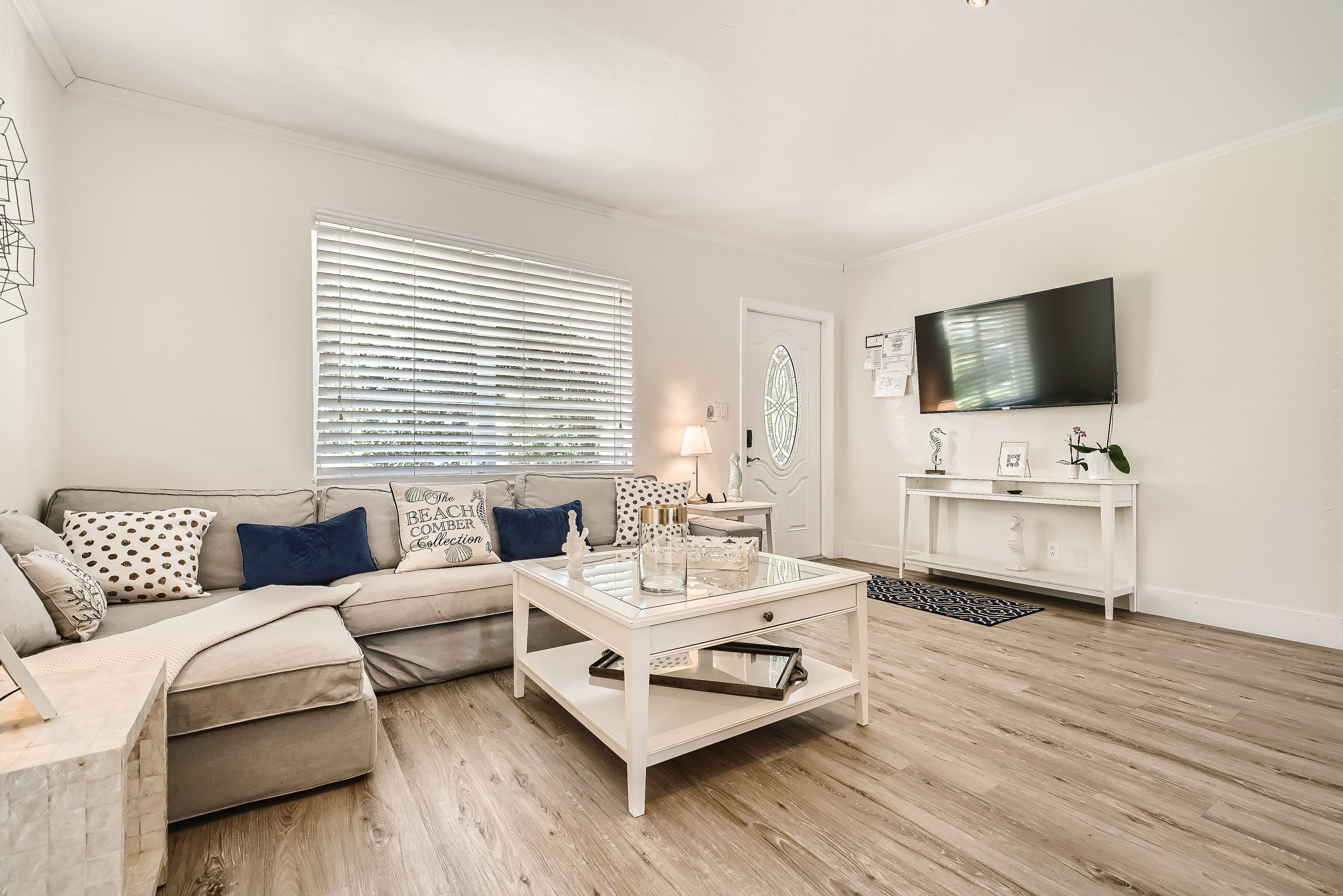 Lighthouse Point Beach Home: 10 min to beach 🏖️, sleeps 10, pool 🏊‍♀️, golf, pickle🎾