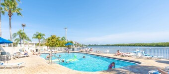 Little Harbor Gem | Water Views, Pet-Friendly & Close to Dining