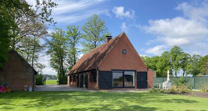 Ferienhaus inmitten von Wald und Wiese