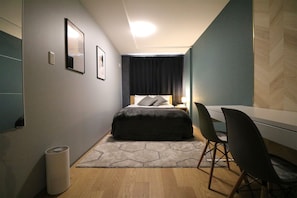 Quarto casal básico, 1 quarto, para não fumantes (GL202 with Projector) | 1 quarto, individualmente decorados, individualmente mobiliados