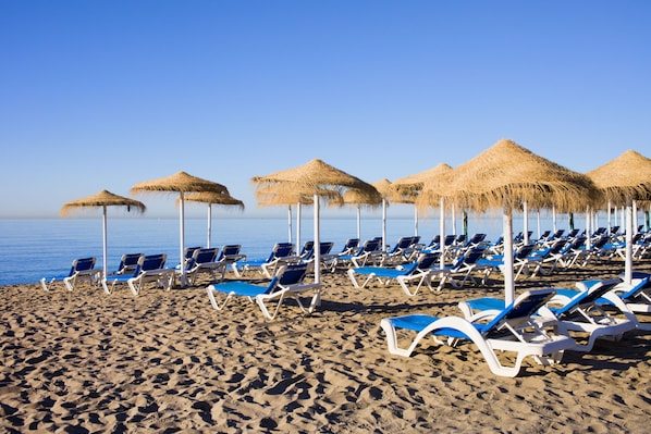 Beach - Sunset Golf Apartments (Estepona)