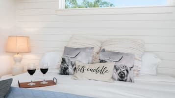 1 chambre, fer et planche à repasser, accès au Wi-Fi (inclus)