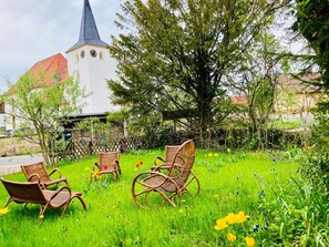 Unclassified image, 5 of 47, button