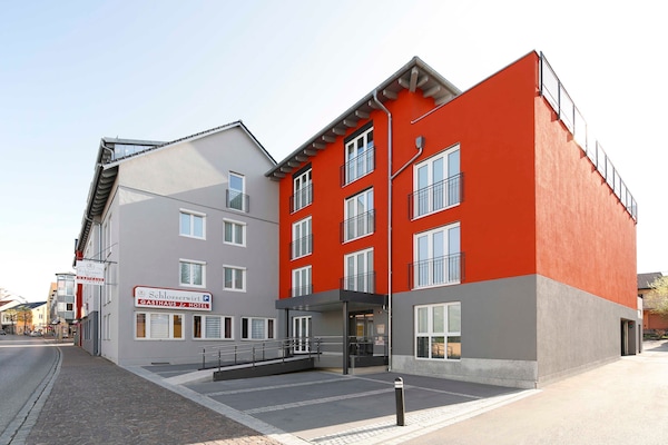 Hotel & Boarding House Schlosserwirt