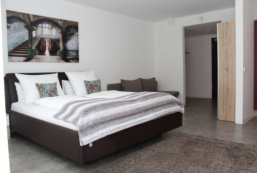 Doppelzimmer - Hotel & Boarding House Schlosserwirt