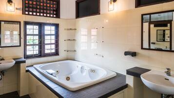 Design Villa | Bilik Mandi | Pancuran mandi, hulu semburan hidrourut