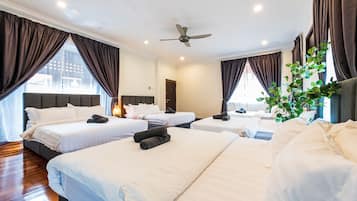 Design Villa | Iron/ironing board, free cots/infant beds, bed sheets