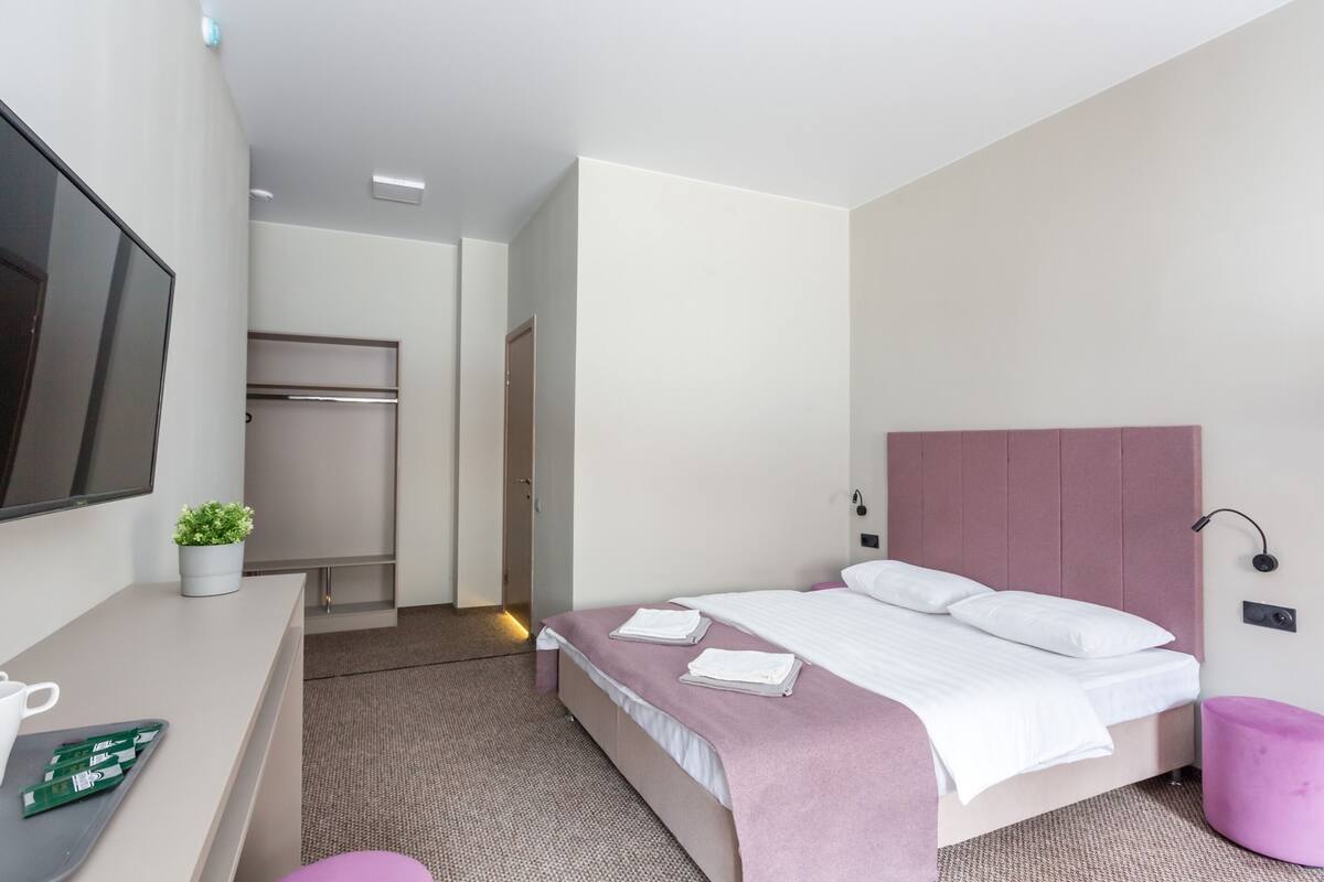 Deluxe Double Room | 1 bedroom, iron/ironing board, free WiFi