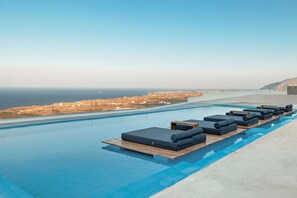Exterior - Oyster Luxury Suites (Santorini)