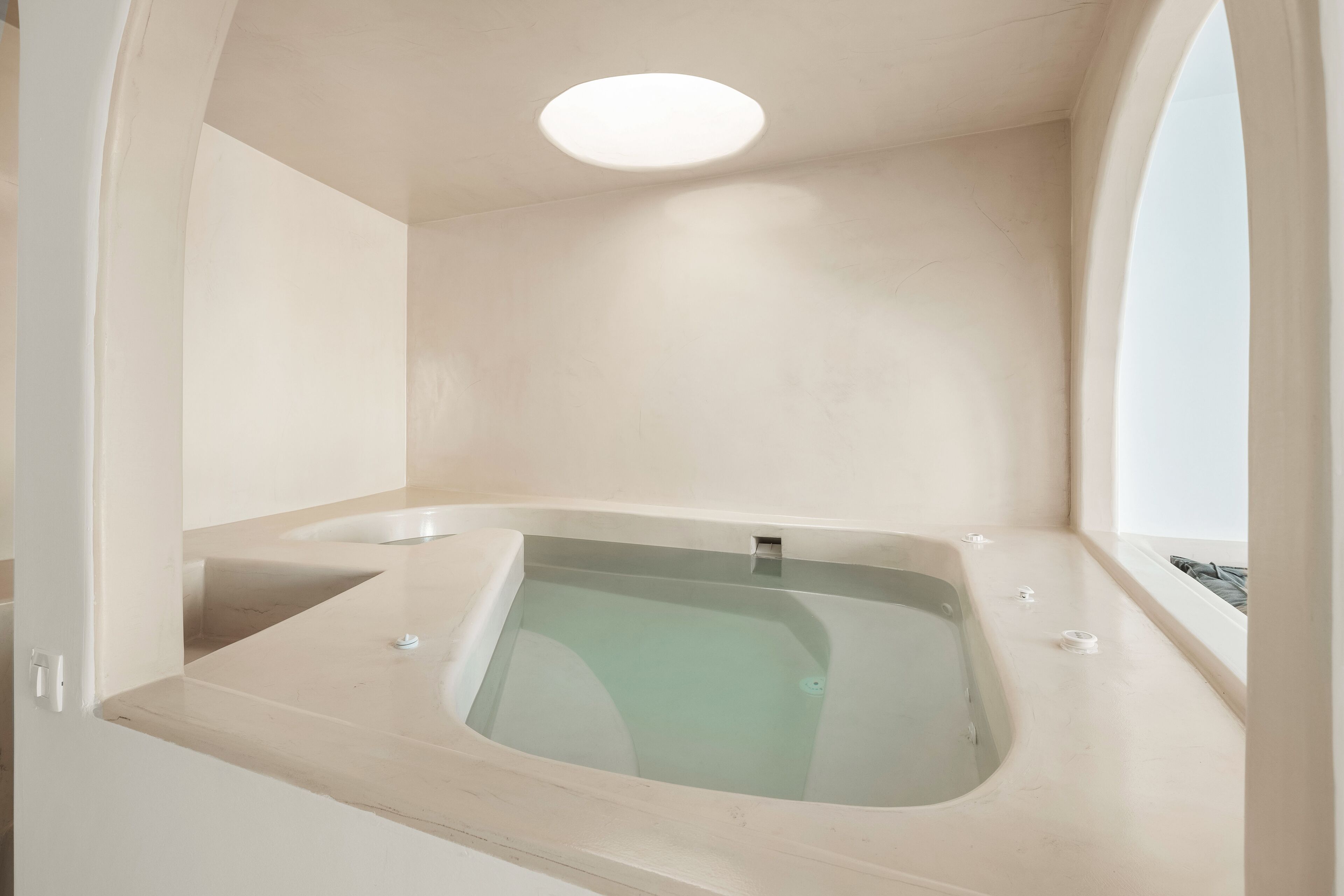 Photo - Oyster Luxury Suites