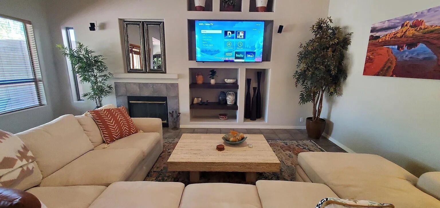 Spanish-themed Scottsdale gem w /Lagoon pool and Arcade games!