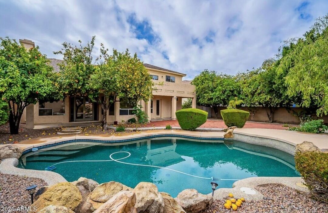 Spanish-themed Scottsdale gem w /Lagoon pool and Arcade games!