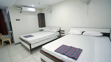 طراز فريد لكل وحدة وتجهيزات عازلة للصوت وواي فاي مجانًا وملاءات أسرّة