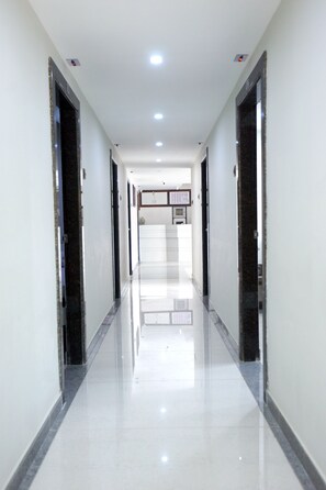 Hallway - Sai Lodge (Tiruchirappalli)