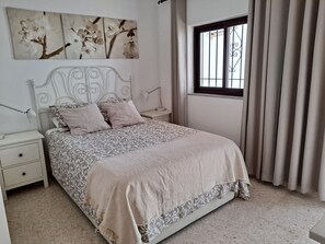 1 makuuhuone, silitysrauta/-lauta, ilmainen Wi-Fi, vuodevaatteet