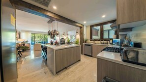 Réfrigérateur, four, lave-vaisselle