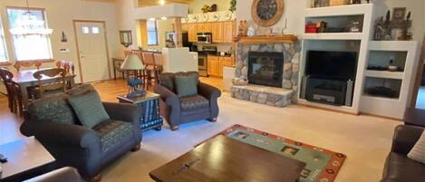 Chimenea, reproductor de DVD