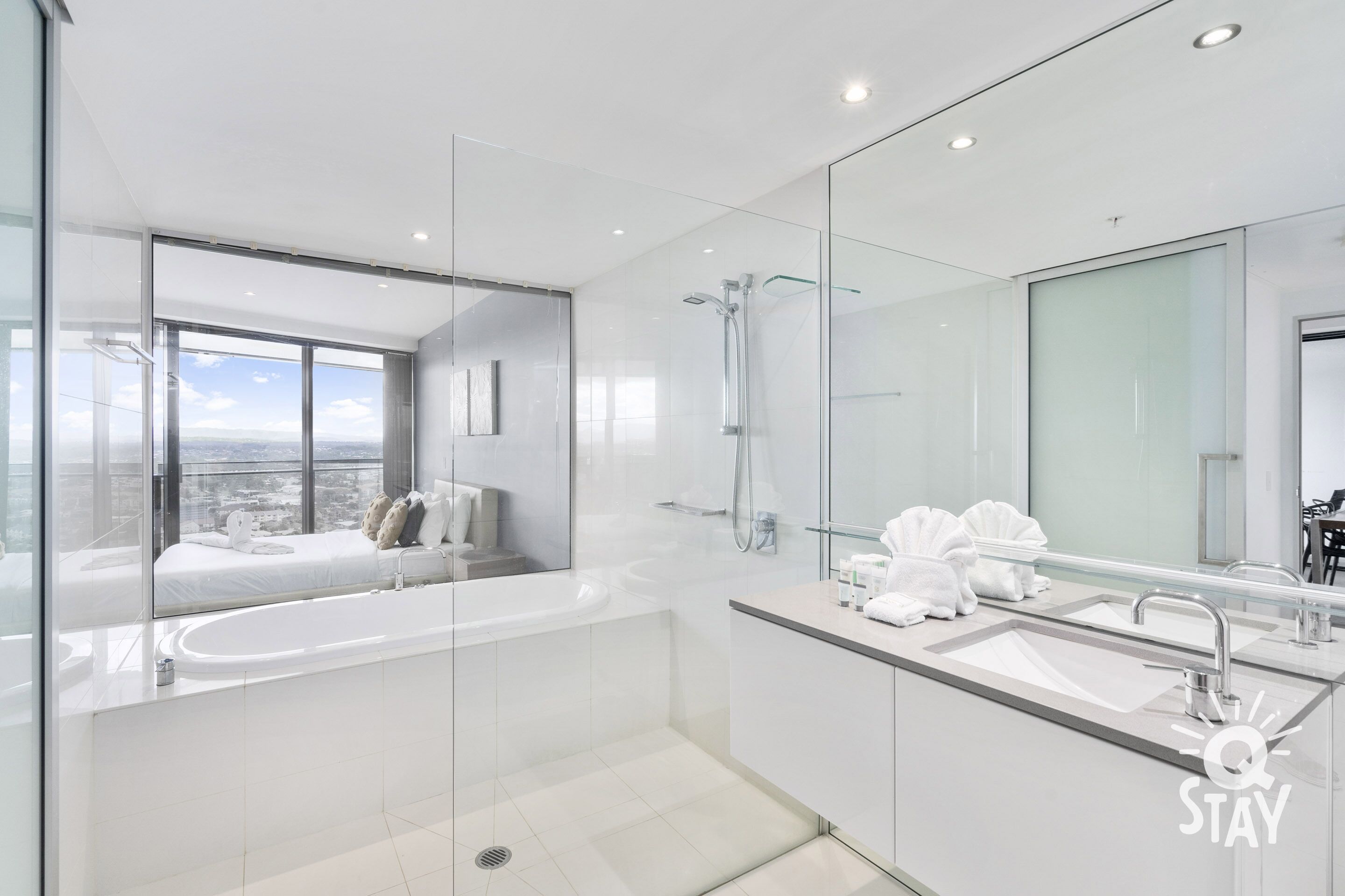 Circle on Cavill – 1 Bedroom + Study — image 17