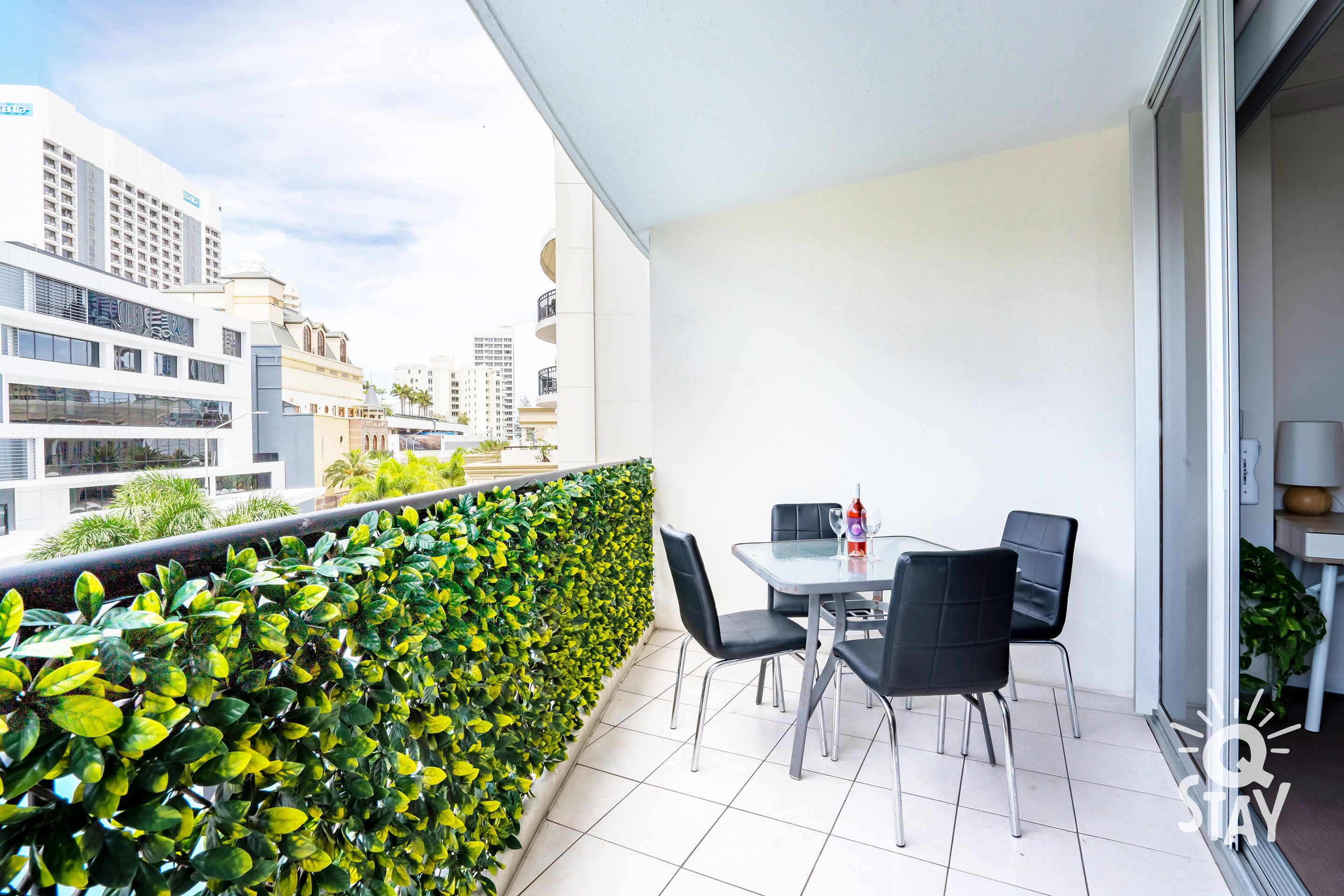 Chevron Rennaisance – 2 Bedroom 2 Bathroom — image 15