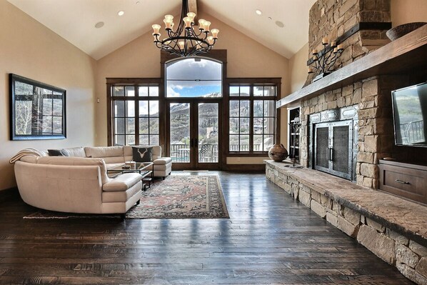 TV, fireplace, DVD player