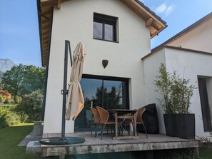 Outdoor dining - Gite "les Bergamotes" (Chorges)
