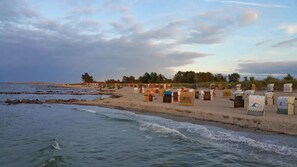Am Strand, Liegestühle
