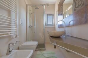 Shower, hair dryer - 2095 Palazzo Benedetto Campo (Torricella)