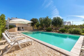 Seasonal outdoor pool