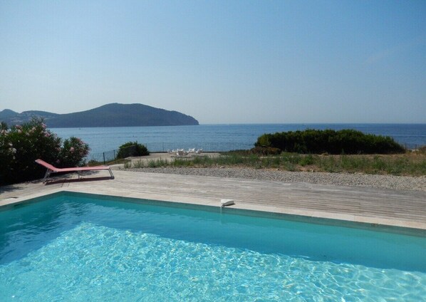 Utomhuspool