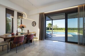 Dining - Iniada Villa I- A few meters away from sandy beach (Chania)