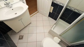 Hair dryer, towels