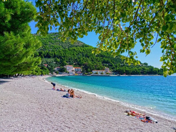 On the beach - Double Comfortable Studio Sea View Apartment 35 (Drvenik)