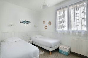 2 bedrooms