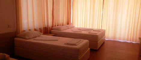 1 soveværelse, skrivebord, gratis Wi-Fi, sengetøj