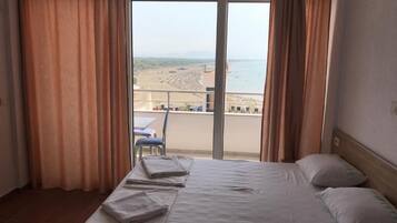 1 chambre, bureau, Wi-Fi gratuit, draps fournis