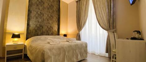 Literie hypoallergénique, minibar, coffres-forts dans les chambres