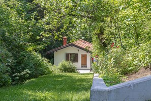 Garden - House By The Stream (Kanal)