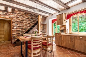 Family House, Multiple Bedrooms (House By The Stream) | Dining - House By The Stream (Kanal)