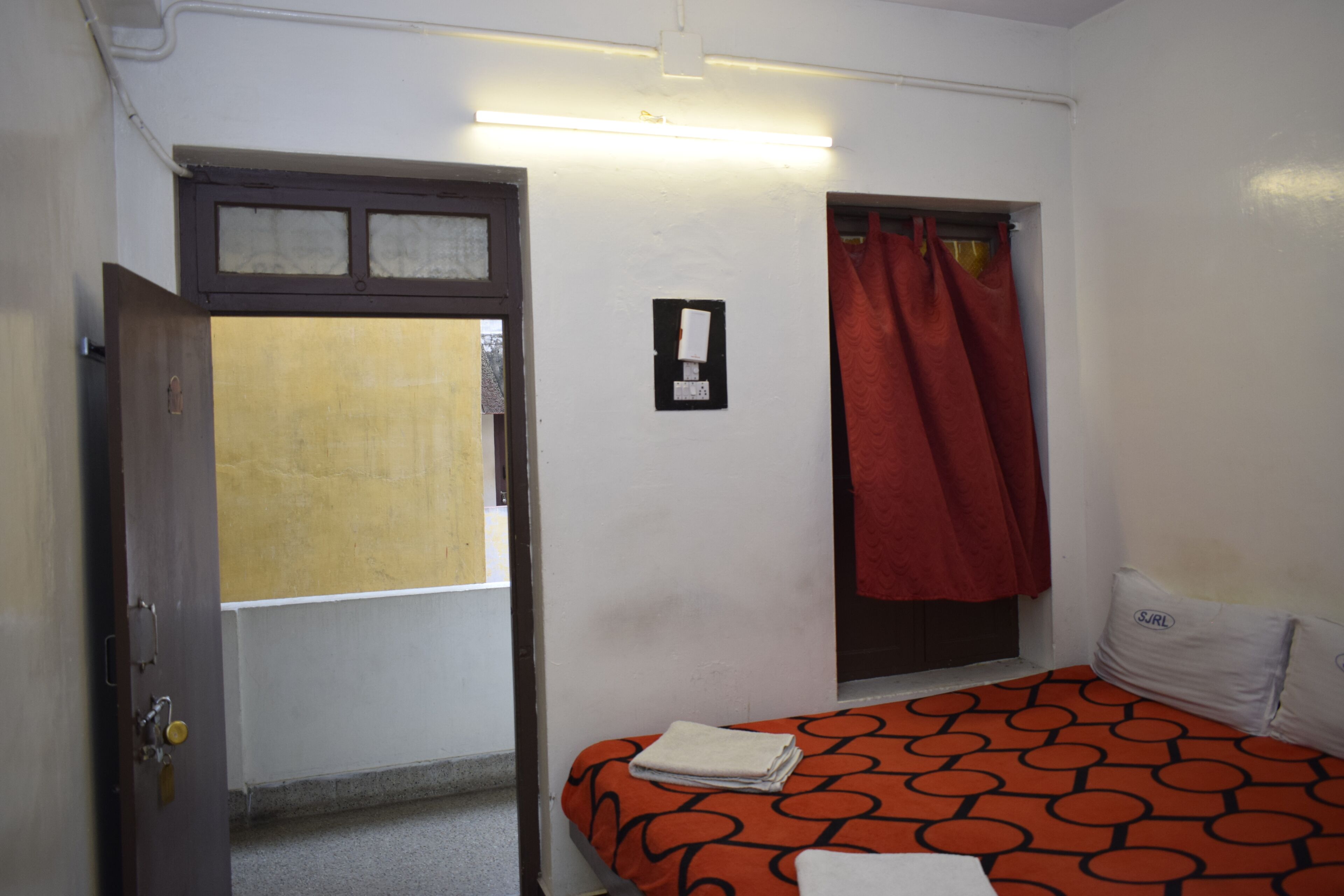 hypo-allergenic bedding, iron/ironing board, rollaway beds, bed sheets