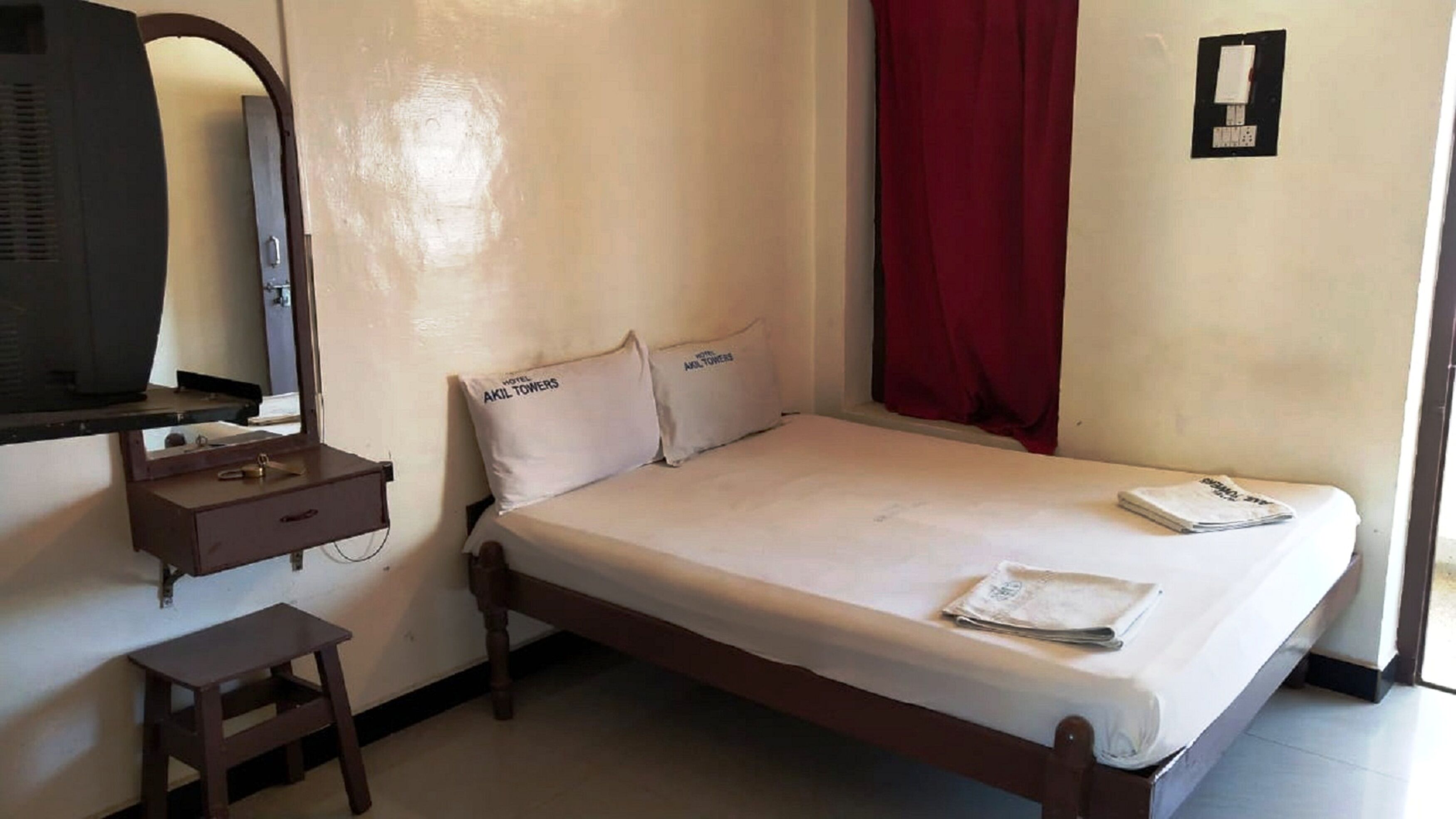 standard double room | hypo-allergenic bedding, iron/ironing board, rollaway beds, bed sheets